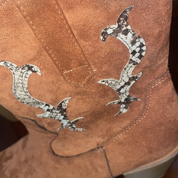 These are brand new sorry I do not have the box but they are really nice ! - Picture 7 of 8